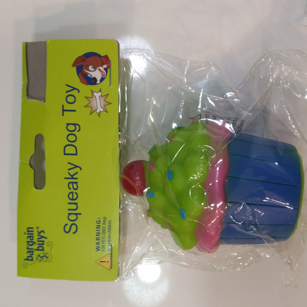 Cupcake squeaky toy